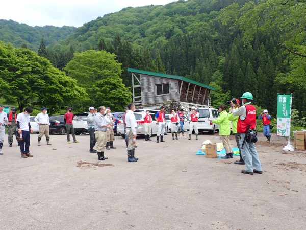 双爽グループ 「北陸コカ・コーラ うるおいの森づくり」有志の会